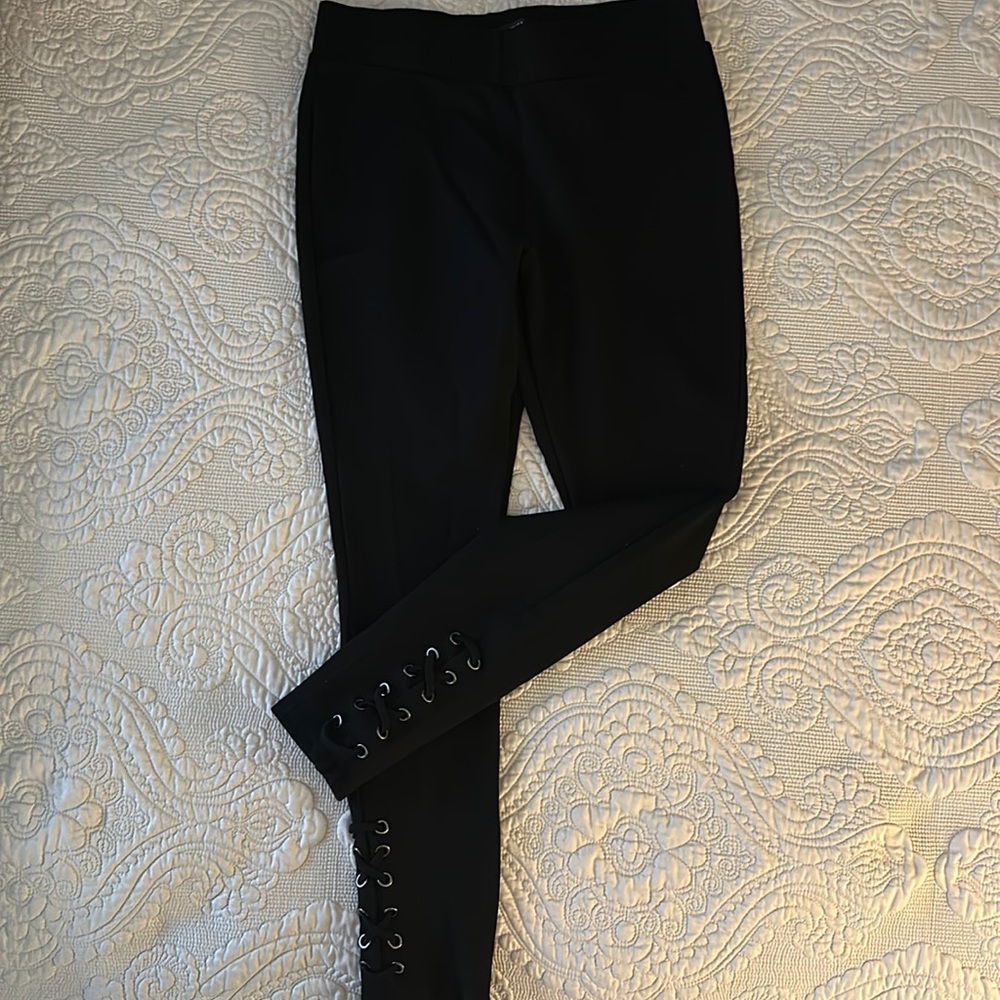 Romeo and Juliet Couture Black Leggings